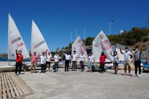 BAŞKAN ARAS’TAN MİLLİ TAKIM SPORCULARINA ZİYARET