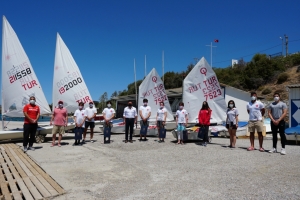 BAŞKAN ARAS’TAN MİLLİ TAKIM SPORCULARINA ZİYARET