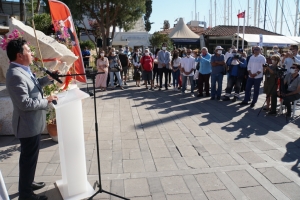 BODRUMLU SÜNGERCİLER ANISINA SÜNGER HEYKELİ AÇILIŞI YAPILDI