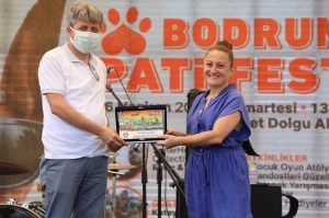 BODRUM CAN DOSTLARI İÇİN FESTİVAL DÜZENLEDİ: ‘PATİ FEST’