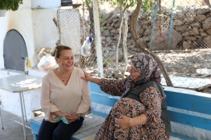 YAŞLILARA SAYGI PROJESİ İLE BODRUM’UN ÇINARLARI ZİYARET EDİLİYOR