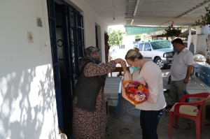 YAŞLILARA SAYGI PROJESİ İLE BODRUM’UN ÇINARLARI ZİYARET EDİLİYOR
