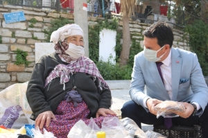 YAŞLILARA SAYGI PROJESİ İLE BODRUM’UN ÇINARLARI ZİYARET EDİLİYOR