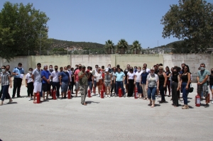 BELEDİYE  PERSONELİNE TEMEL YANGIN EĞİTİMİ