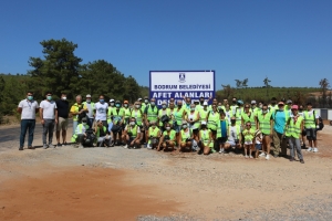 YANGIN BÖLGELERİNDE ÇEVRE TEMİZLİĞİ YAPILDI
