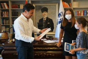 MİNİK YÜREKLERDEN ANLAMLI BAĞIŞ