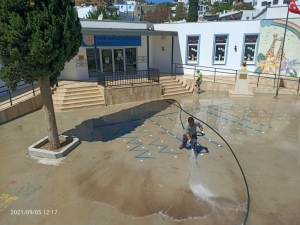 BELEDİYE EKİPLERİ OKULLARDA DEZENFEKSİYON ÇALIŞMASI BAŞLATTI