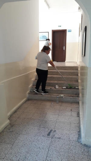 BELEDİYE EKİPLERİ OKULLARDA DEZENFEKSİYON ÇALIŞMASI BAŞLATTI