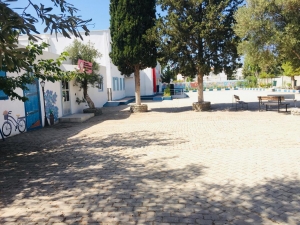 BELEDİYE EKİPLERİ OKULLARDA DEZENFEKSİYON ÇALIŞMASI BAŞLATTI