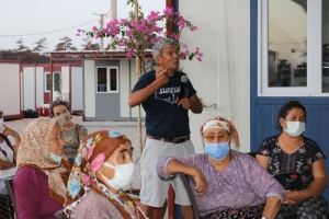 BELEDİYE YANGINDA ZARAR GÖRMÜŞ ZEYTİN AĞAÇLARININ SAĞLIKLI GELİŞMESİ İÇİN ÇALIŞIYOR