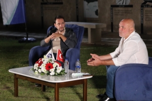 ERCAN KESAL UMURÇA PARKI'NDA SANATSEVERLERLE BULUŞTU