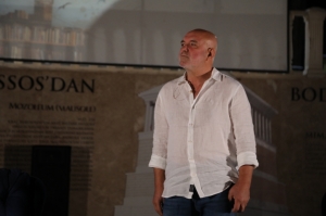 ERCAN KESAL UMURÇA PARKI'NDA SANATSEVERLERLE BULUŞTU