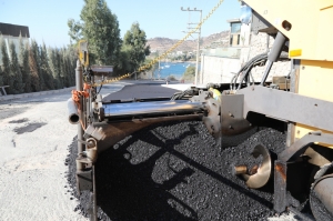 BELEDİYE FEN İŞLERİ EKİPLERİ DUR DURAK BİLMİYOR