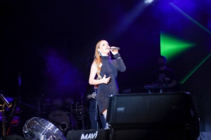 BODRUM BELEDİYESİ SARI YAZ KALE KONSERLERİ DERYA ULUĞ İLE BAŞLADI