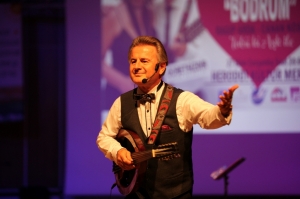 “KONUŞAN ŞARKILAR” BODRUM TEMASIYLA SAHNELENDİ