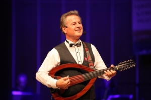 “KONUŞAN ŞARKILAR” BODRUM TEMASIYLA SAHNELENDİ