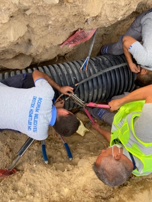 BODRUM BELEDİYESİ ELEKTRİK EKİPLERİ KESİNTİSİZ ÇALIŞIYOR