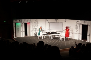 “KOCASINI PİŞİREN KADIN” OYUNUNUN GALASI YAPILDI