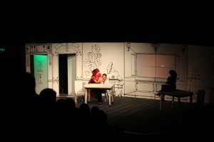 “KOCASINI PİŞİREN KADIN” OYUNUNUN GALASI YAPILDI