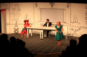 “KOCASINI PİŞİREN KADIN” OYUNUNUN GALASI YAPILDI