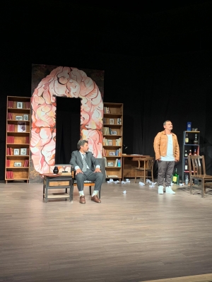 BODRUM BELEDİYESİ ŞEHİR TİYATROSU OYUNLARI SALONU DOLDURMAYA DEVAM EDİYOR