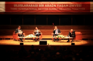 BAŞKAN ARAS, BİR ARADA YAŞAM ZİRVESİ’NE KATILDI