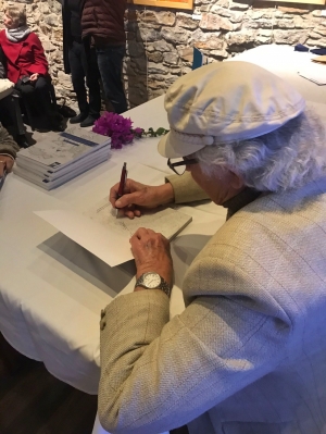 “GEÇMİŞTE KAYBOLMAYA DİRENİŞ”İN KİTABINDA GİRİT’TEN GÖÇÜN ÖYKÜSÜ OKUYUCUYLA BULUŞTU