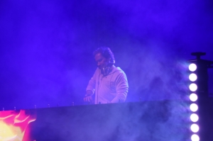 BELEDİYE MEYDANI SAHNESİ KONSERLERİ BAŞLADI