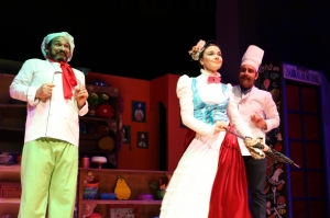 TİYATROYU DOLDURAN ÇOCUKLAR “HARİKALAR MUTFAĞI”NDAN HARİKA DUYGULARLA AYRILDILAR