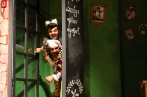 TİYATROYU DOLDURAN ÇOCUKLAR “HARİKALAR MUTFAĞI”NDAN HARİKA DUYGULARLA AYRILDILAR