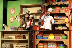 TİYATROYU DOLDURAN ÇOCUKLAR “HARİKALAR MUTFAĞI”NDAN HARİKA DUYGULARLA AYRILDILAR