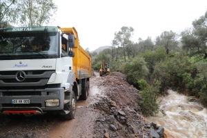 BODRUM'DA EKİPLER, SU TAŞKINLARINA KARŞI TEYAKKUZDA