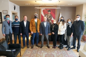 TATLITUĞ ÇİFTİNDEN BODRUM`DA ANLAMLI DESTEK