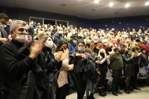 “ADALET, SİZSİNİZ” OYUNU BODRUM’DA SAHNE ALDI