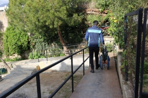 DORUK BURGAZ, TEKERLEKLİ SANDALYESİNE KAVUŞTU