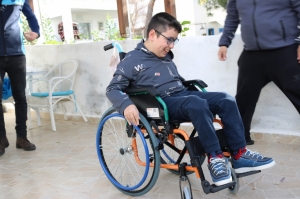 DORUK BURGAZ, TEKERLEKLİ SANDALYESİNE KAVUŞTU