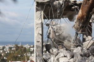 KAÇAK YAPILAR YIKILMAYA DEVAM EDİYOR