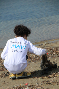 KIYIDA VE DENİZDE TEMİZLİK SÜRÜYOR