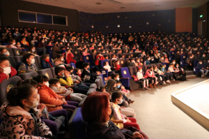 ÖĞRENCİLER “HARİKALAR MUTFAĞI” OYUNUNU İLGİ İLE İZLEDİ