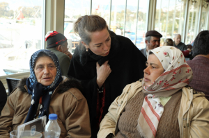 YAŞLILARA SAYGI HAFTASINDA FİLM İZLEDİLER