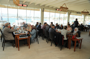 YAŞLILARA SAYGI HAFTASINDA FİLM İZLEDİLER