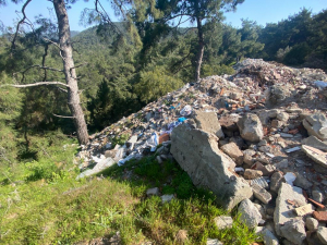 BODRUM BELEDİYESİ ÇEVREYİ KİRLETENE ACIMADI