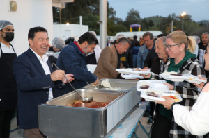 BAŞKAN ARAS, İFTARI DEREKÖY’DE VATANDAŞLARLA BİRLİKTE AÇTI