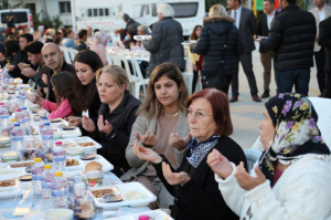 BAŞKAN ARAS, İFTARI DEREKÖY’DE VATANDAŞLARLA BİRLİKTE AÇTI