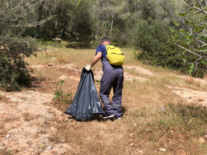 BODRUM’DA SAHİL VE YOL KENARLARI ATIKTAN TEMİZLENDİ