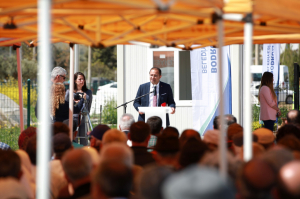 KARAOVA’DA ÜRETİCİYE 142 BİN HİBE FİDE DAĞITILDI