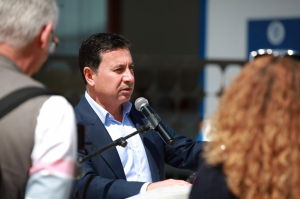 KARAOVA’DA ÜRETİCİYE 142 BİN HİBE FİDE DAĞITILDI