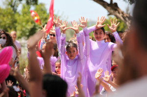 “ÇOCUK ŞENLİĞİ” UMURÇA PARKI`NDA COŞKU İLE KUTLANDI