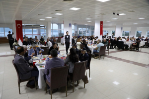 BAŞKAN ARAS ŞEHİT YAKINLARI, GAZİLER VE GAZİ YAKINLARI İLE İFTARDA BULUŞTU