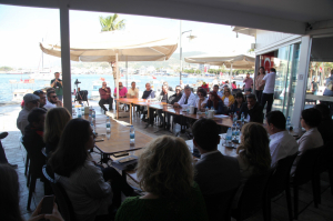 BAŞKAN ARAS MAHALLE ZİYARETLERİNE DEVAM EDİYOR